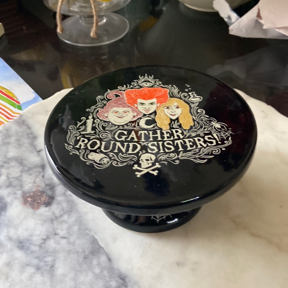 Hocus Pocus tier tray cake stand